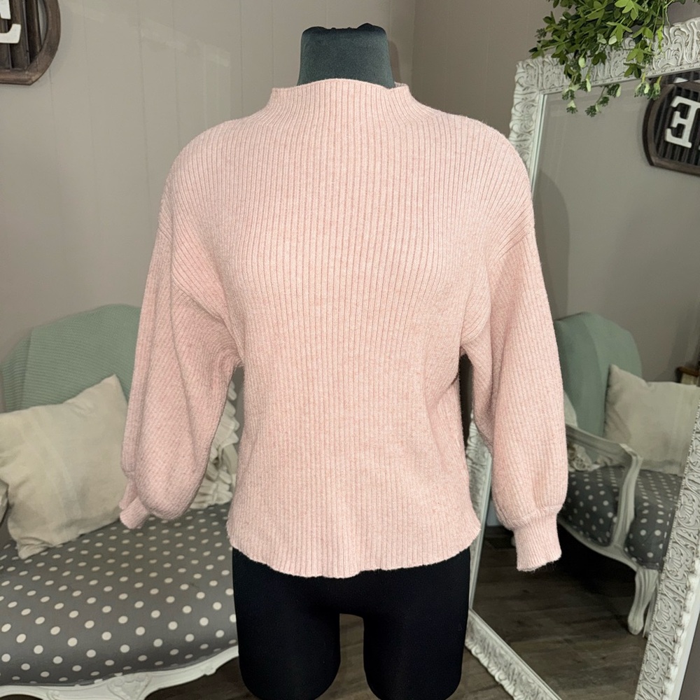 Line & Dot • Ribbed Alder Sweater - Picture 15 of 16